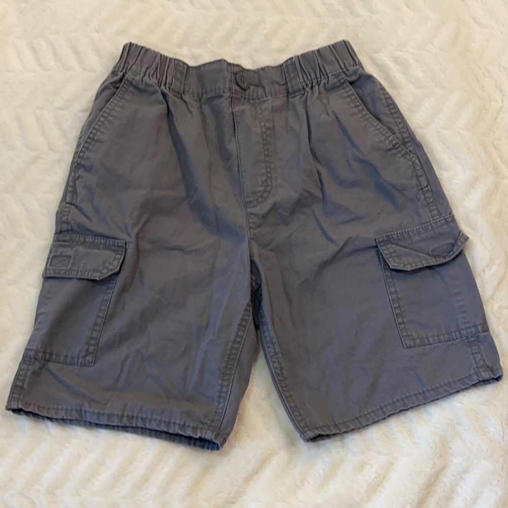 Levi’s gray cargo short